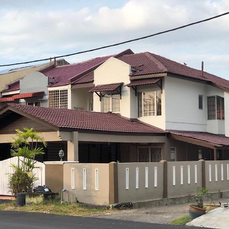 Fateh Homestay - Muji Concept Family House Rawang Exterior photo